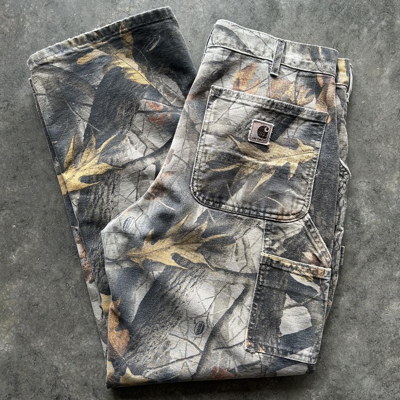 Realtree Camo Carhartt Pants Size 33 waist 30... Depop