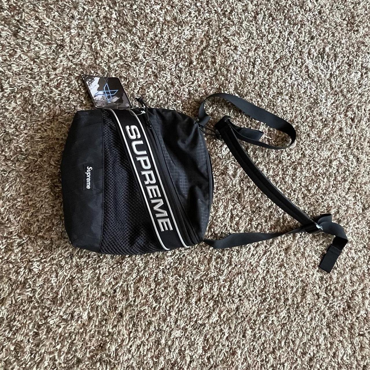 Supreme SS'16 bag. Great condition. Not palace bape - Depop