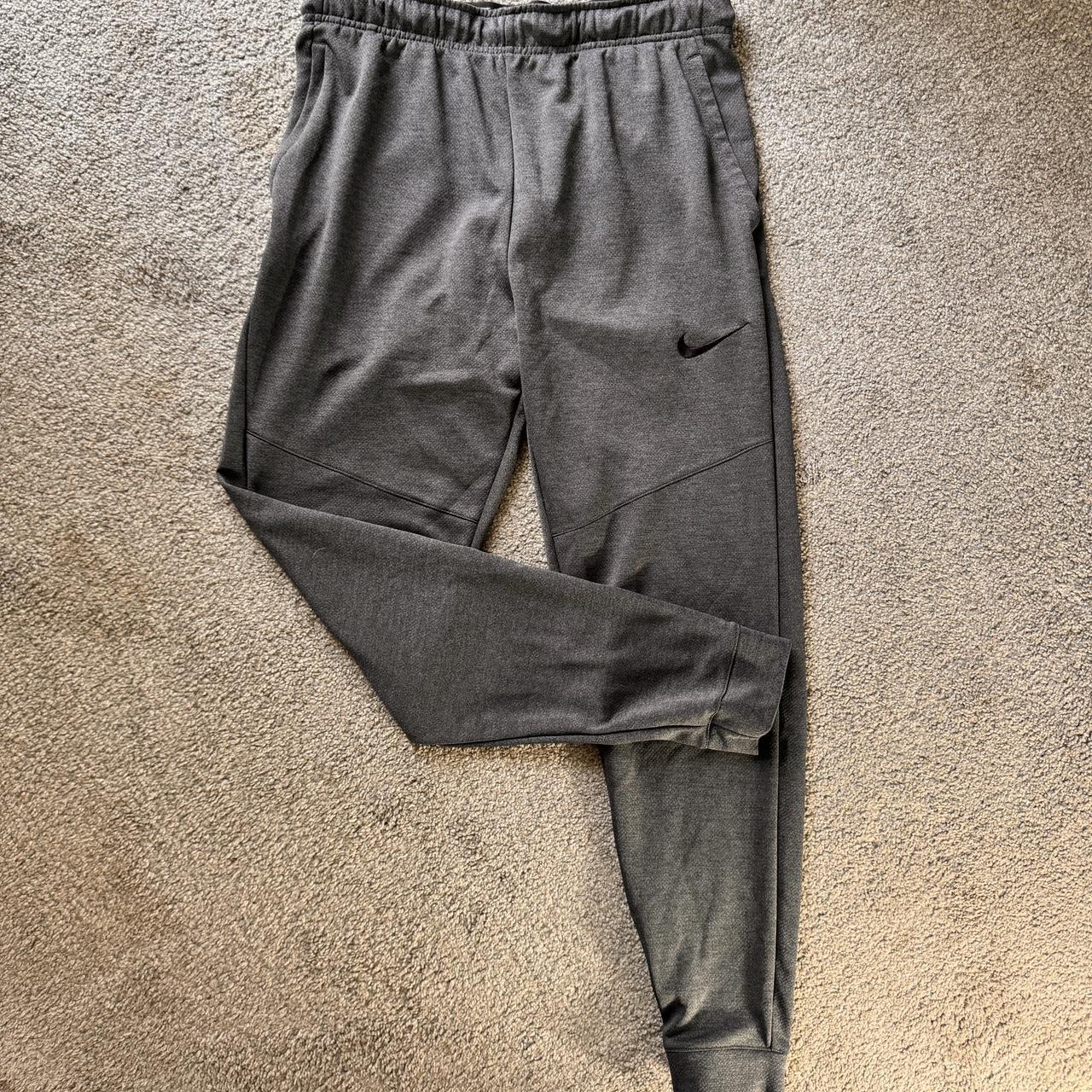 nike joggers with elastic ankles