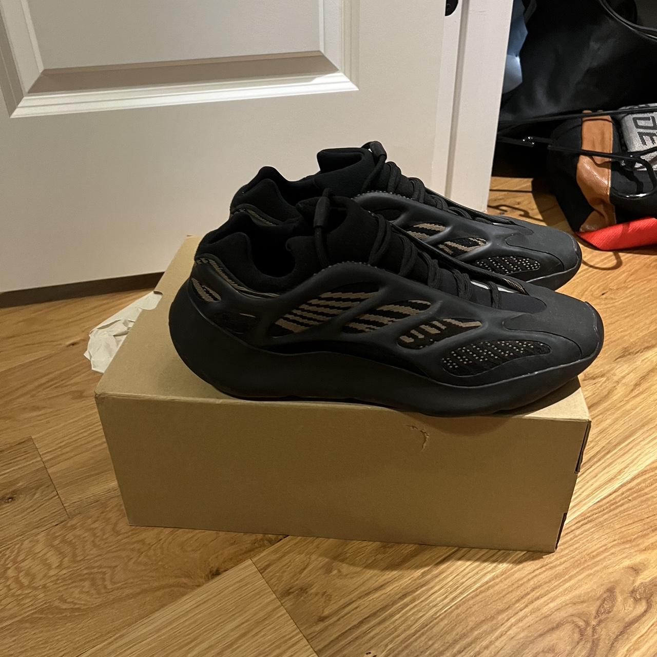 yeezy 700 v3 size 12