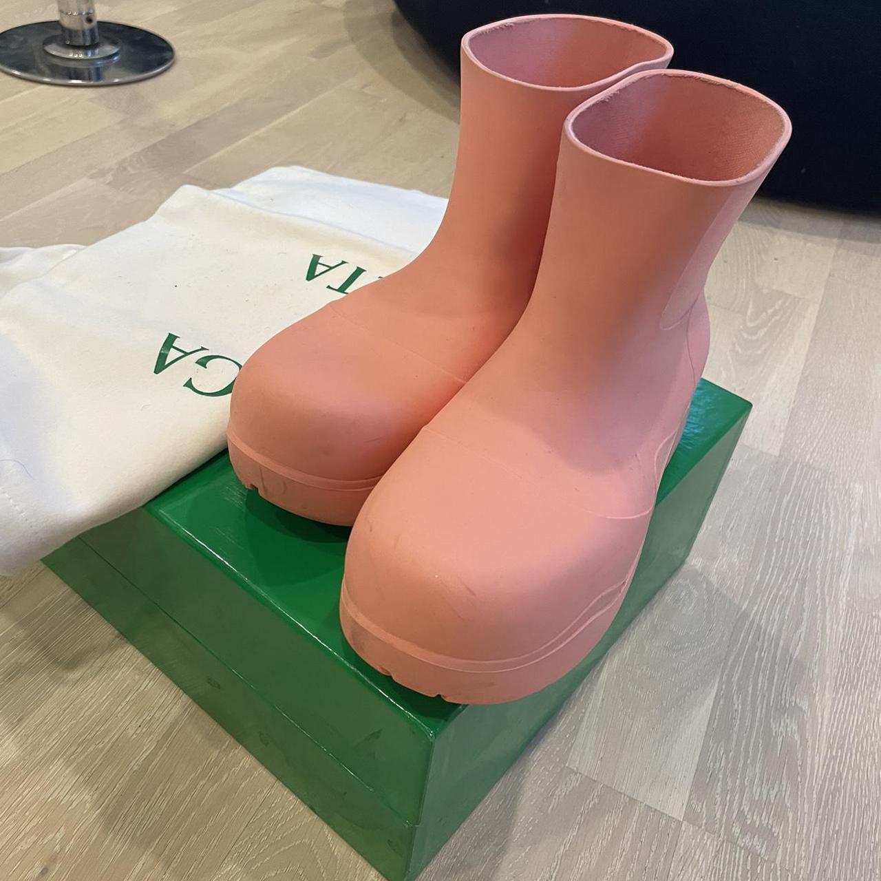 【関税込み】Bottega Veneta ピンク Puddle ブーツ Puddle ankle boots Bottega Veneta Pink size 41 IT in Rubber