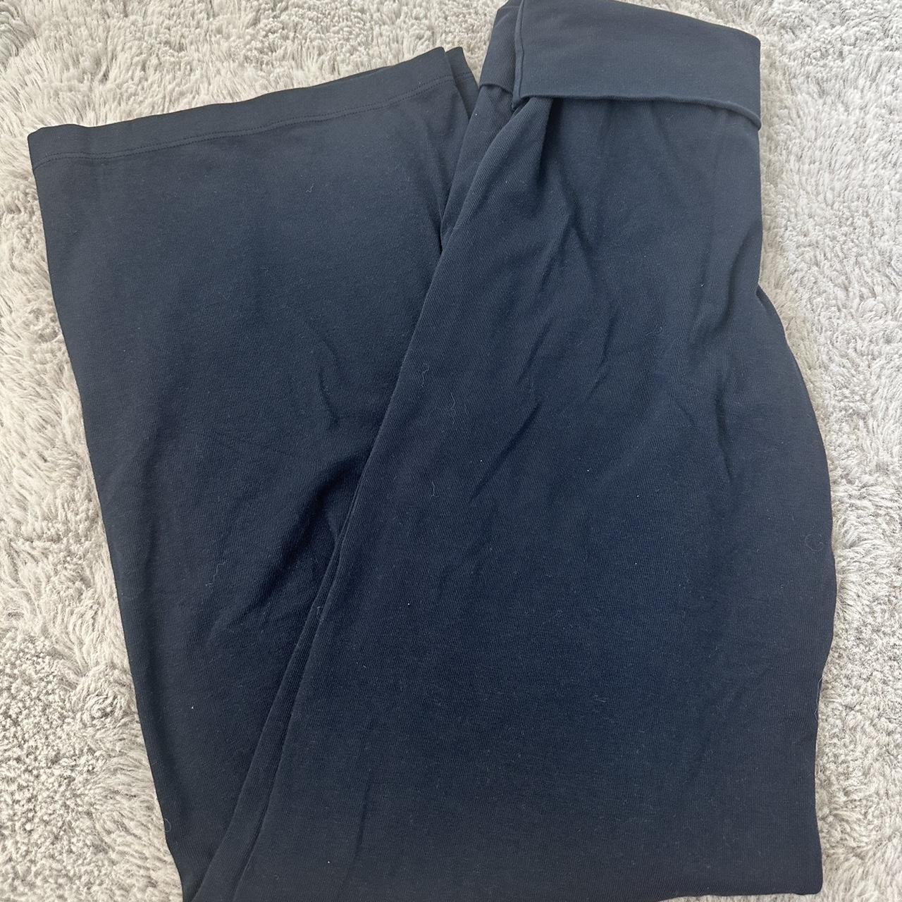 Brandy Melville Women's Navy Trousers (2)