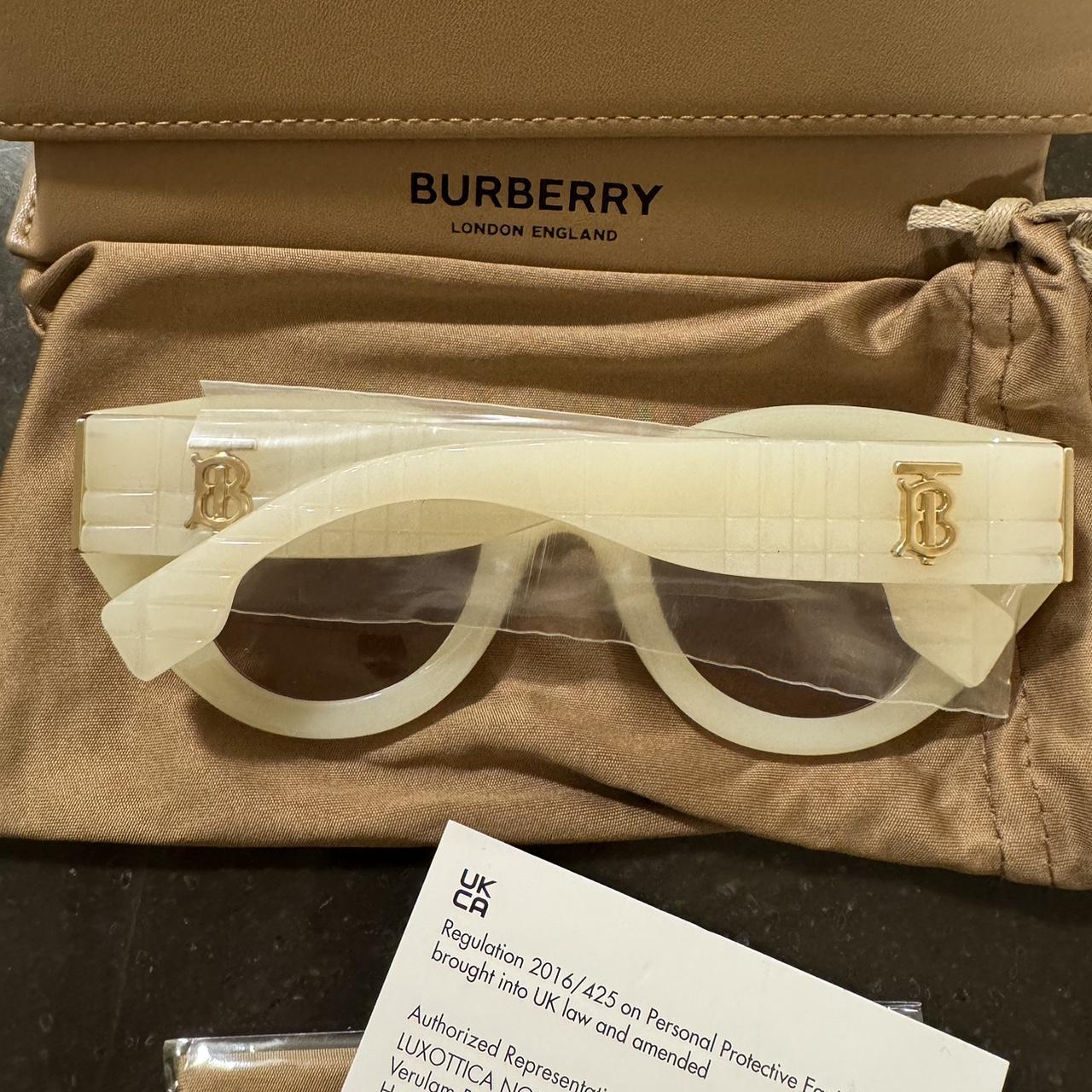 Burberry glasses tan hotsell