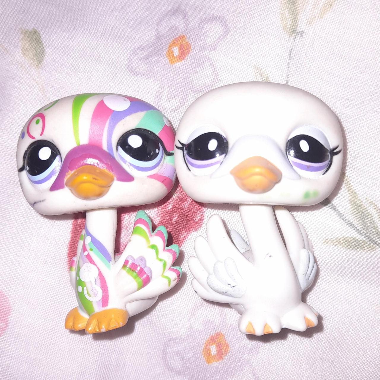 Littlest pet shop 2 swans marks visible in pictures... - Depop