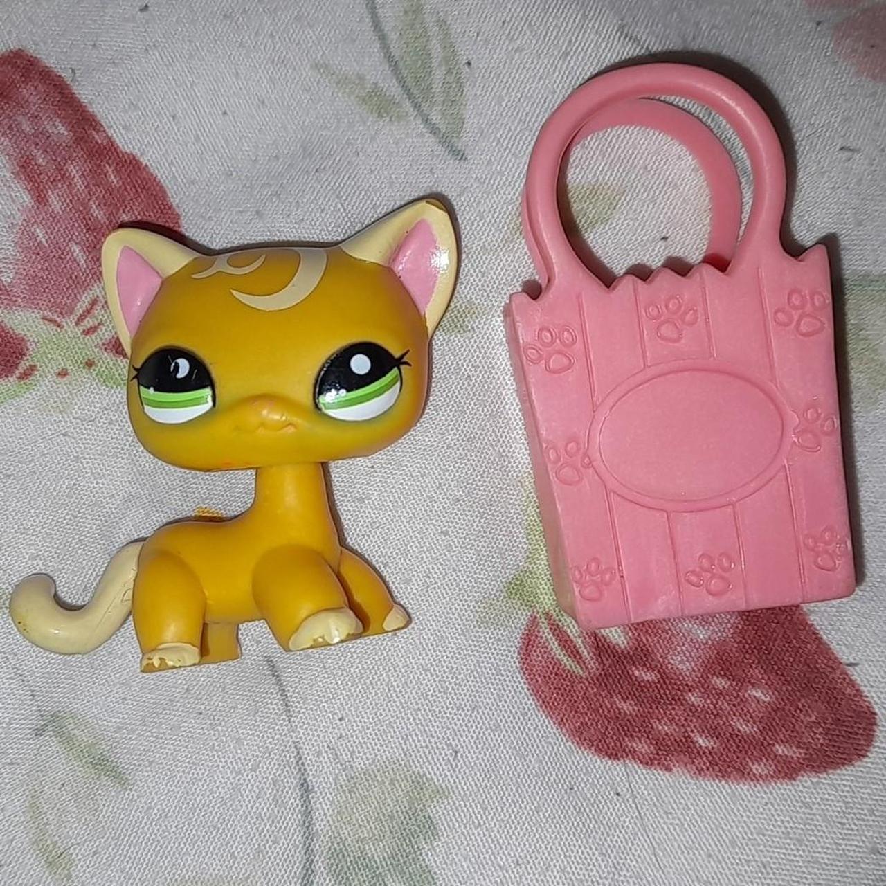 Littlest pet shop short hair cat in good condition... - Depop