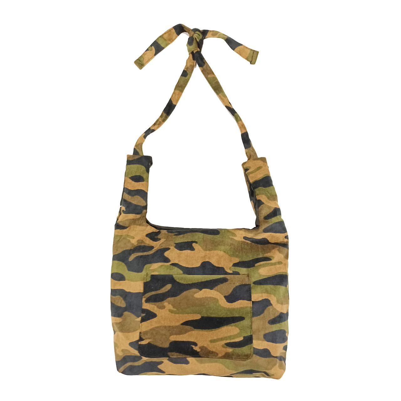 👊 🙈👊CAMOUFLAGE PRINT SHOULDER BAG👊 🙈👊 A cute camo... Depop