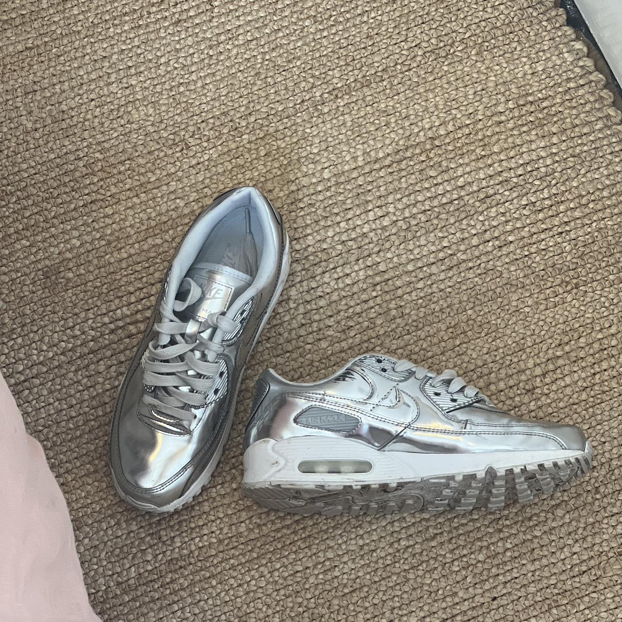 womens silver nike trainers