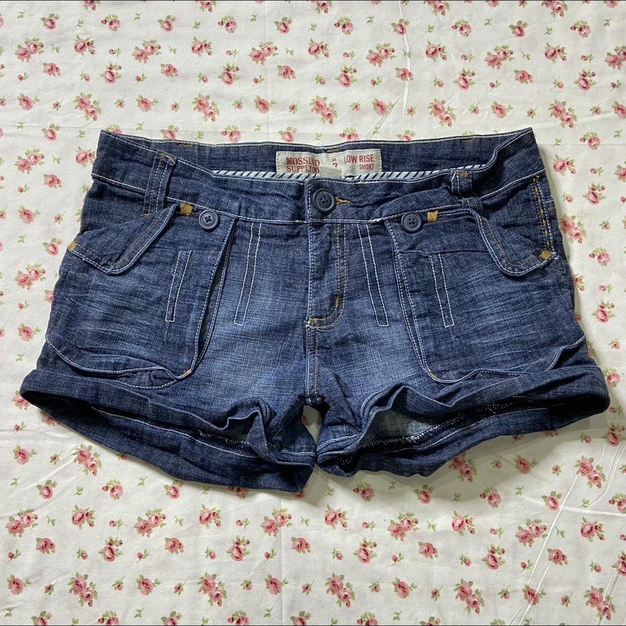 Mossimo Supply Co Denim Shorts • size 7 • has... - Depop