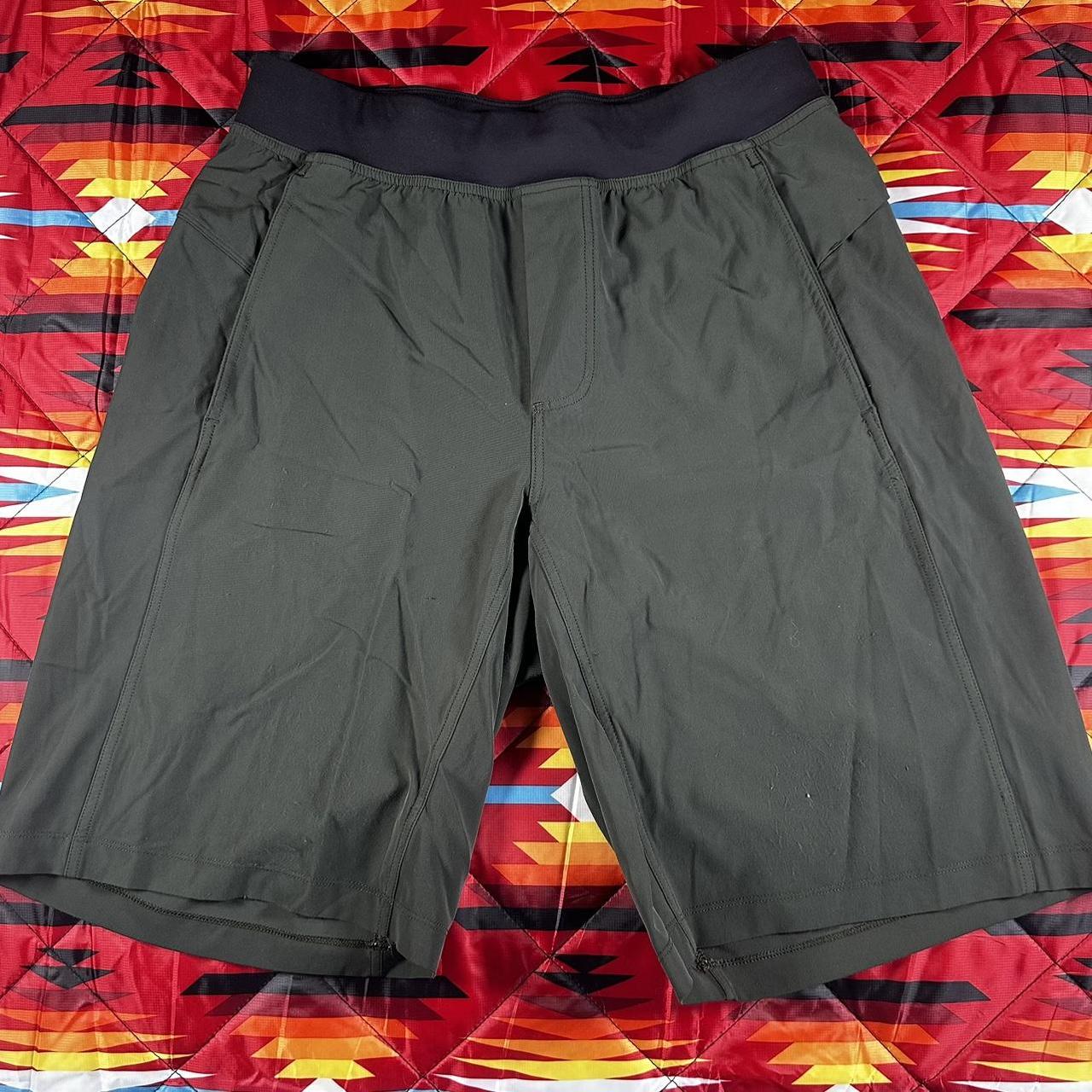 Lululemon T.H.E. Short Linerless 11 Olive Black. Depop