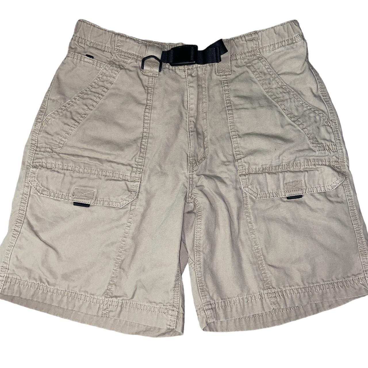 wrangler cargo shorts khaki size 32 men’s - Depop