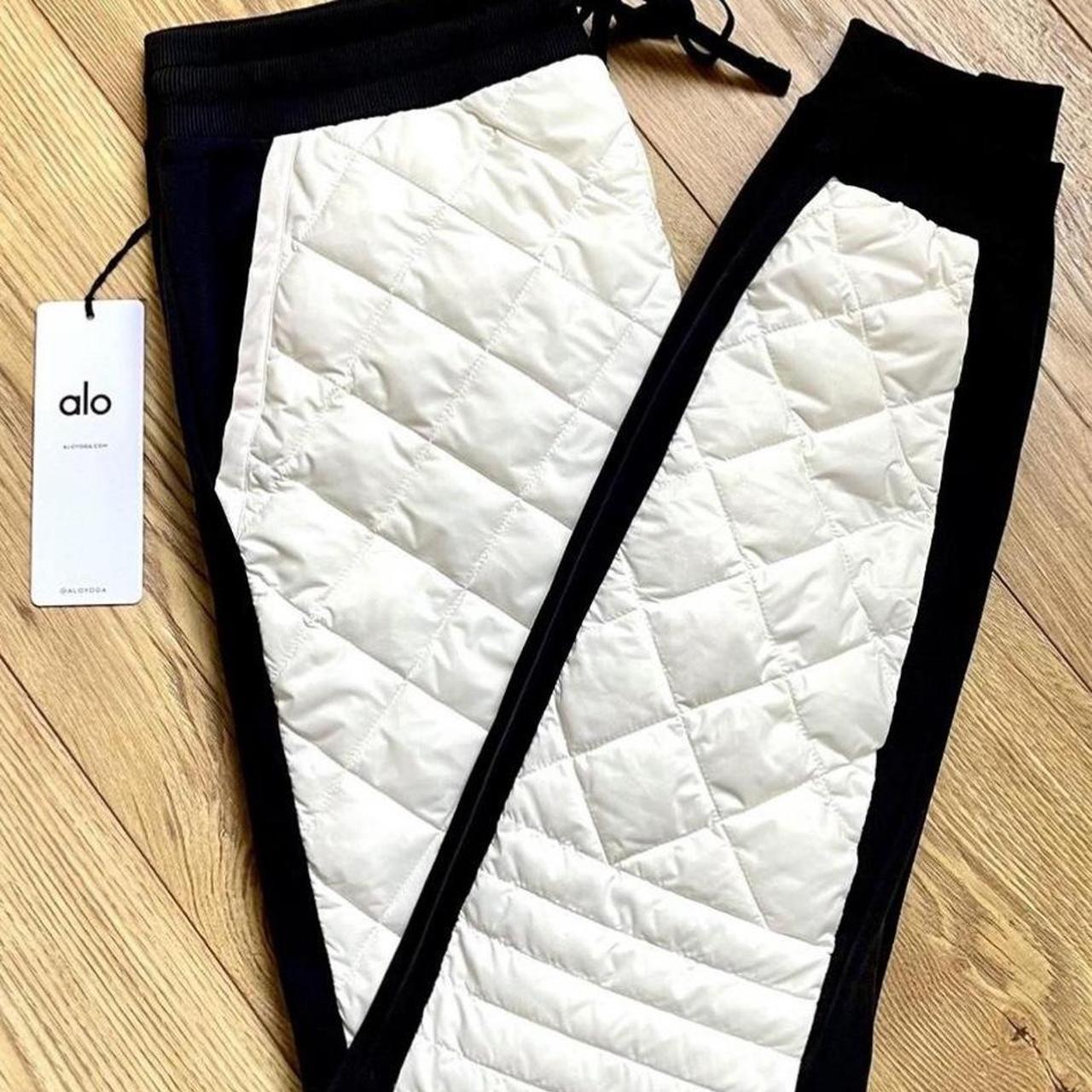 Alo Yoga Quilted Airbrush Leggings (Size L) Colour... Depop
