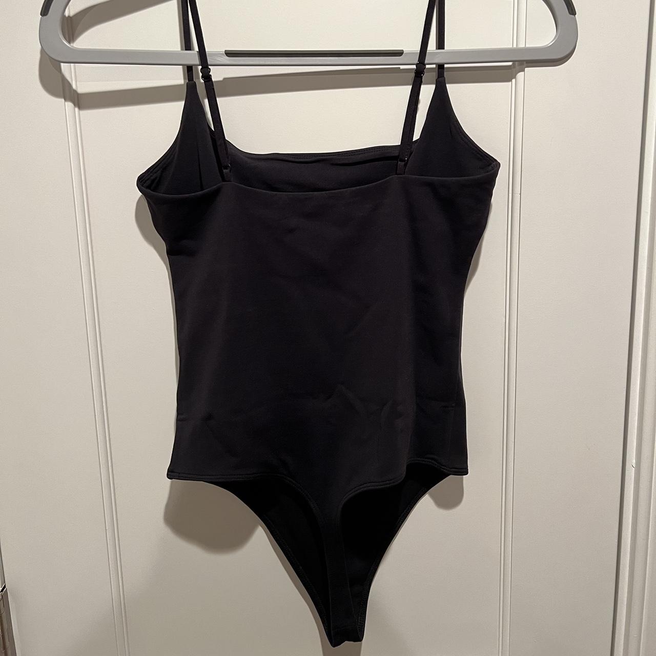 aritzia babaton contour cami bodysuit size: X-Small - Depop