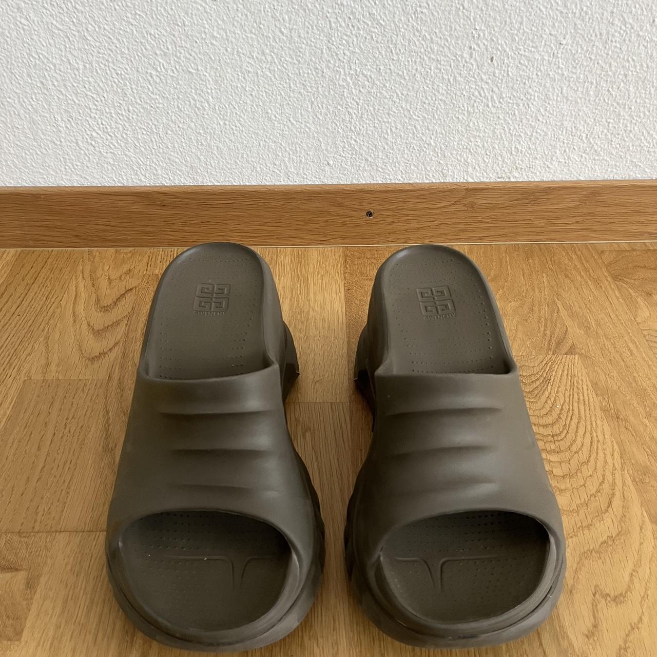 Givenchy khaki slides best sale