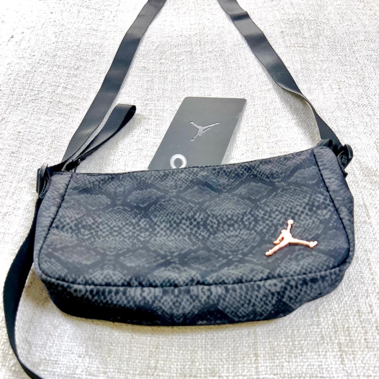 Jordan ショルダーバッグ NWT Nike Jordan Jumpman Jacquard Crossbody Bag w | Depop