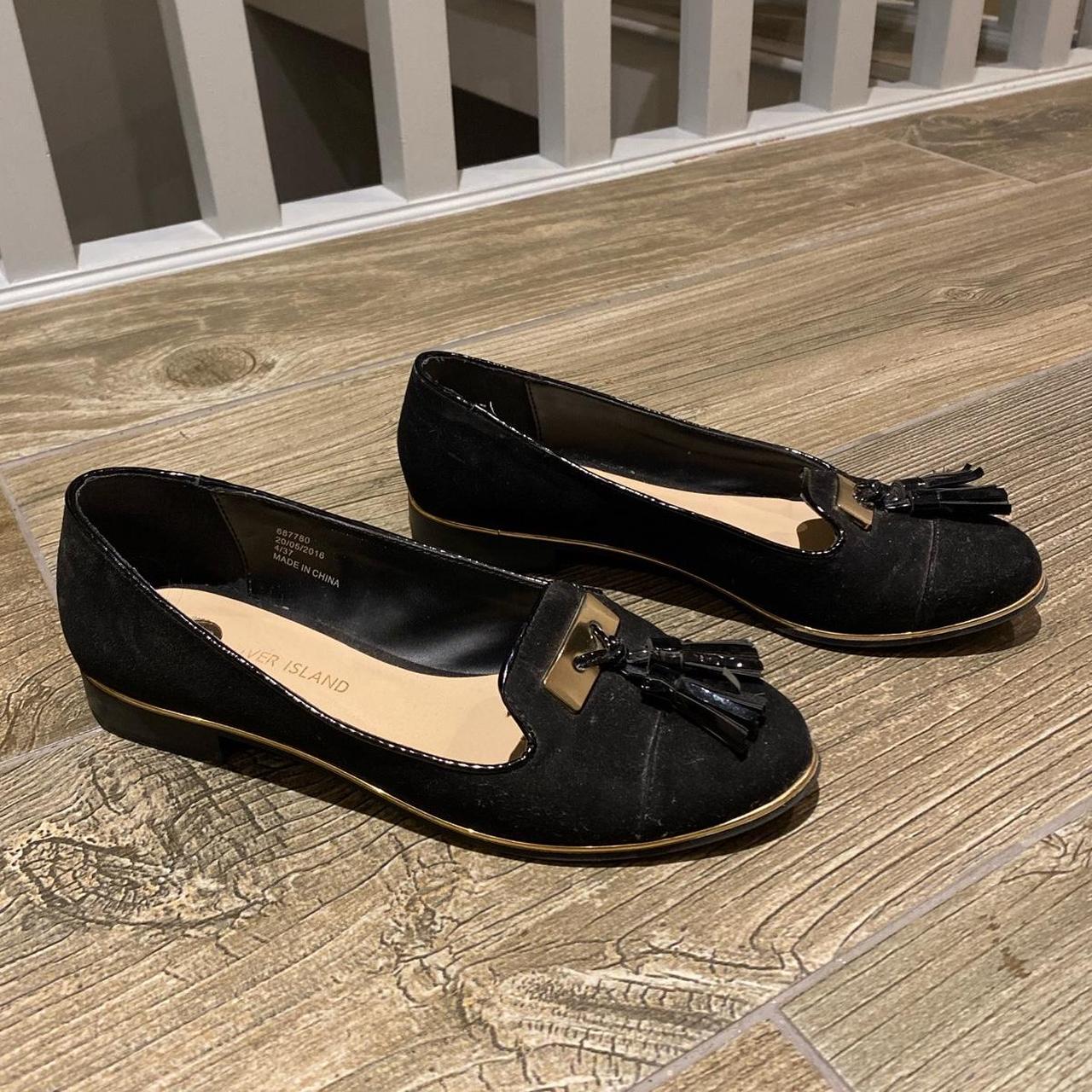 River Island Women's Black and Gold Loafers | Depop