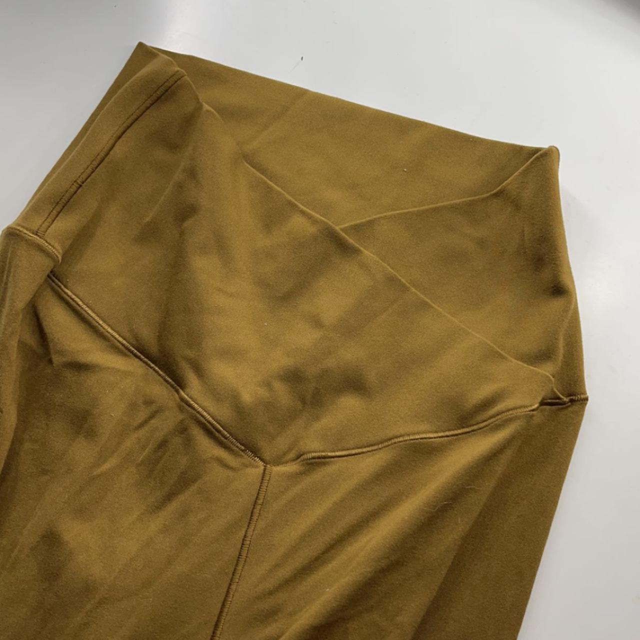 arie flare leggings mustard type of color, brand - Depop