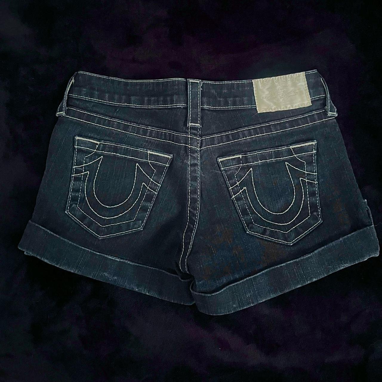 item listed by izzothy