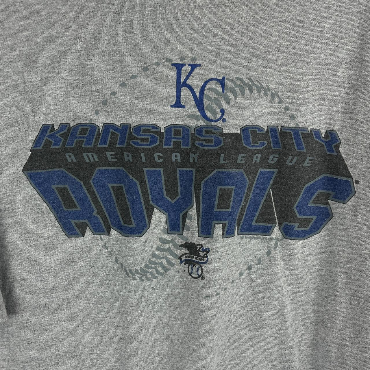 Kansas City Royals T-Shirt! It's an extra large - Depop