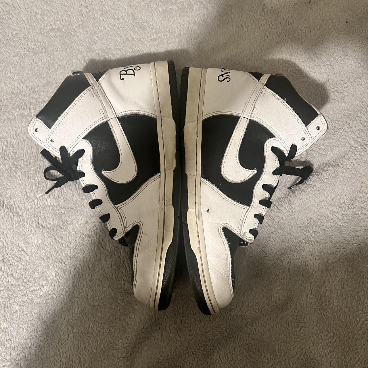 how to buy supreme dunks