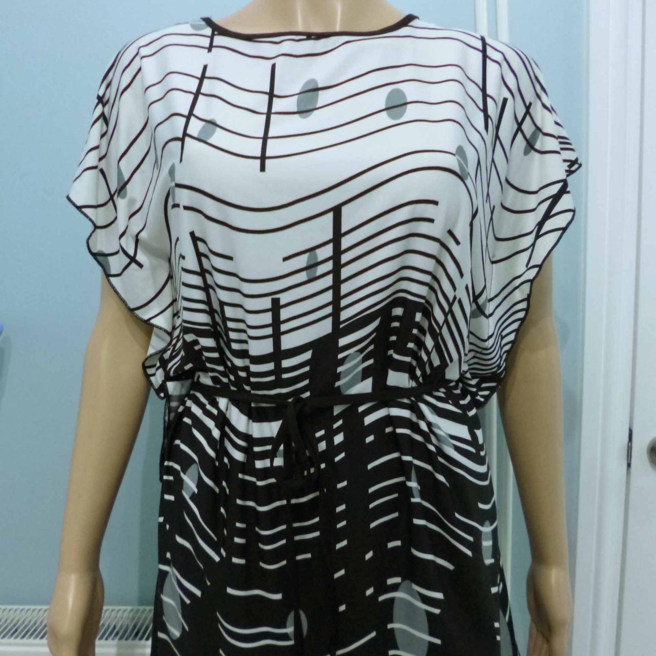 Quiz Women's Black and Cream Coverups Depop