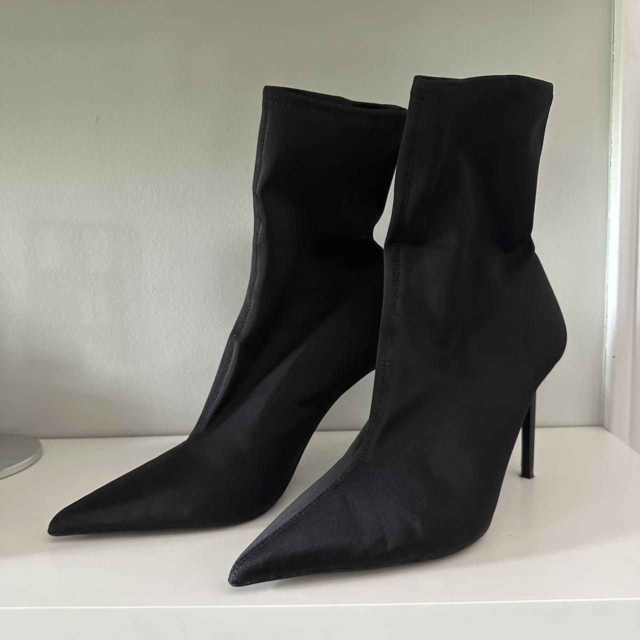 ZARA Black Elastic Fabric sock style