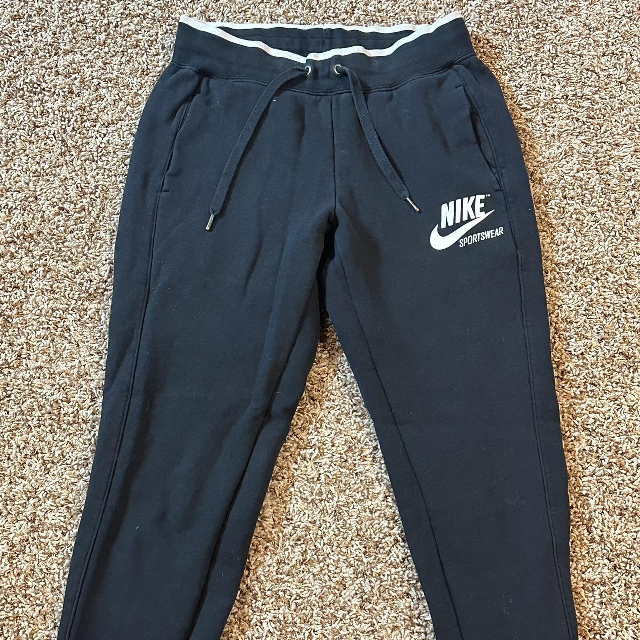 nike womens joggers xs