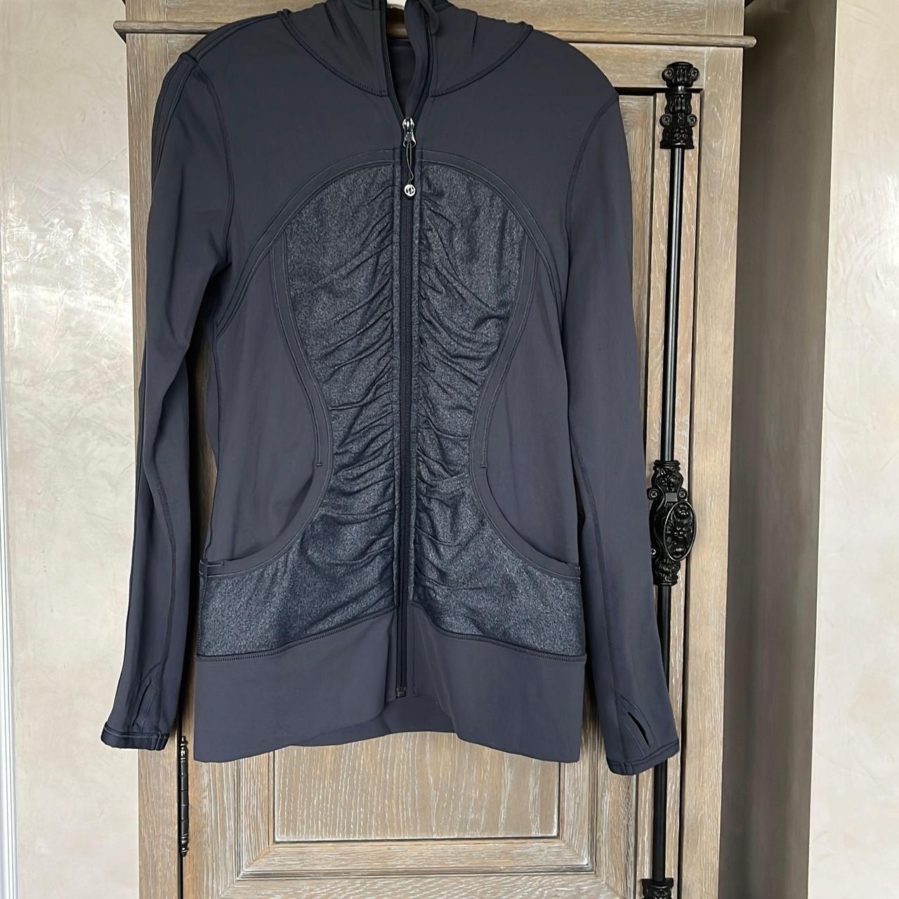 Lululemon Pure Balance Jacket in Coal size