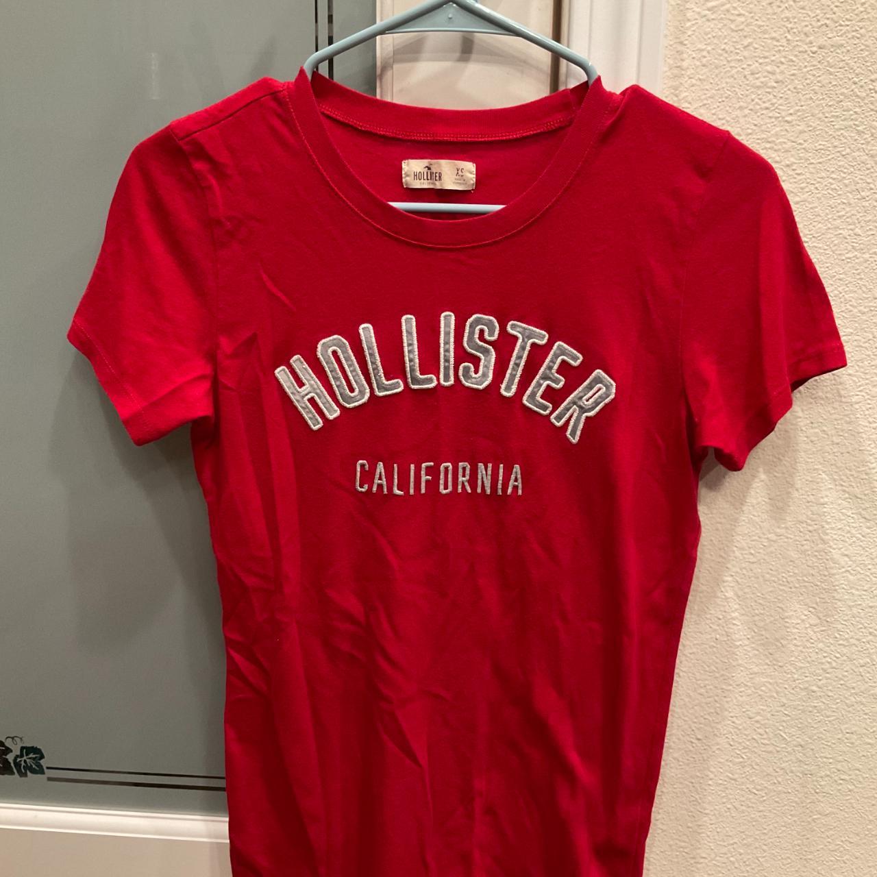  Hollister Size Extra Small Red shirt w/... Depop