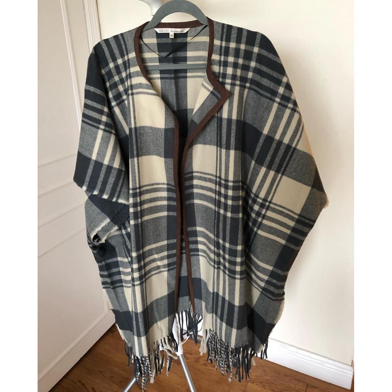 Rachel Roy shawl/cape with fringed edges One size
