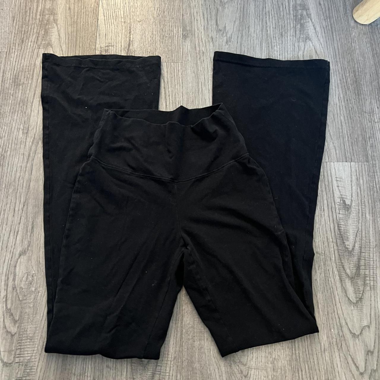 Aritzia tna flared leggings / yoga pants Depop