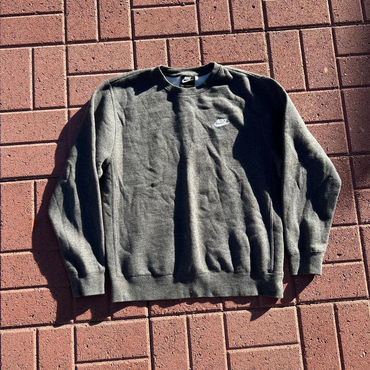 charcoal grey nike sweatshirt