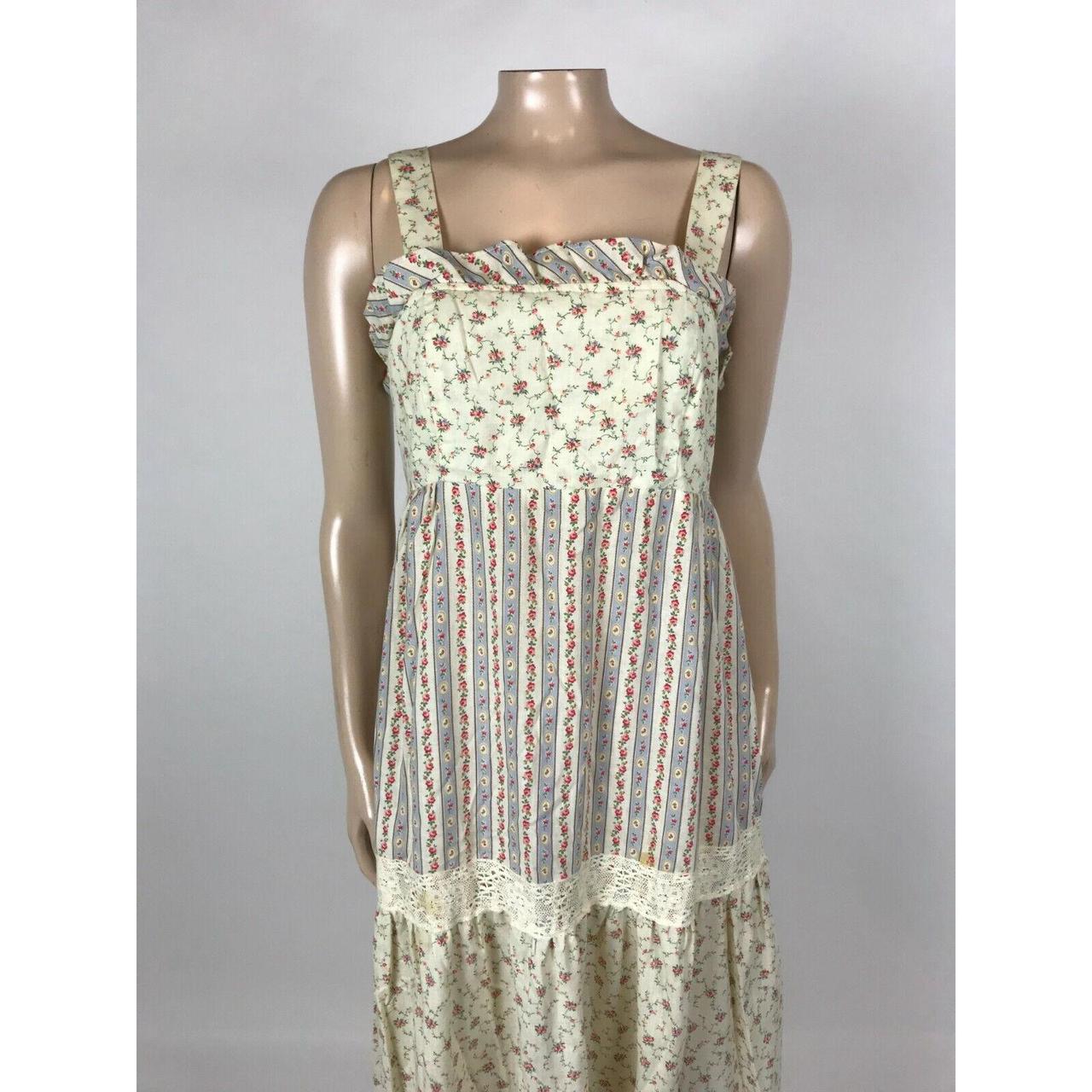 La Prairie Women's Cream Dress (2)