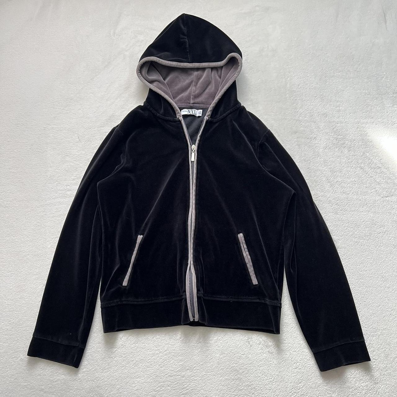 item listed by triplecherryy