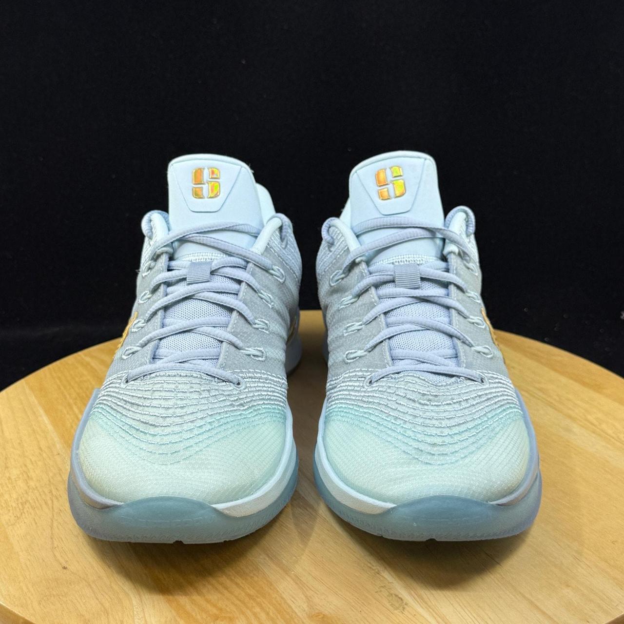 Nike Men\'s Blue and Gold Trainers