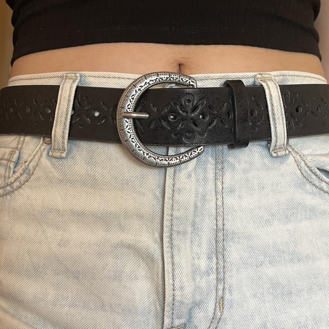 womens black belt with silver buckle