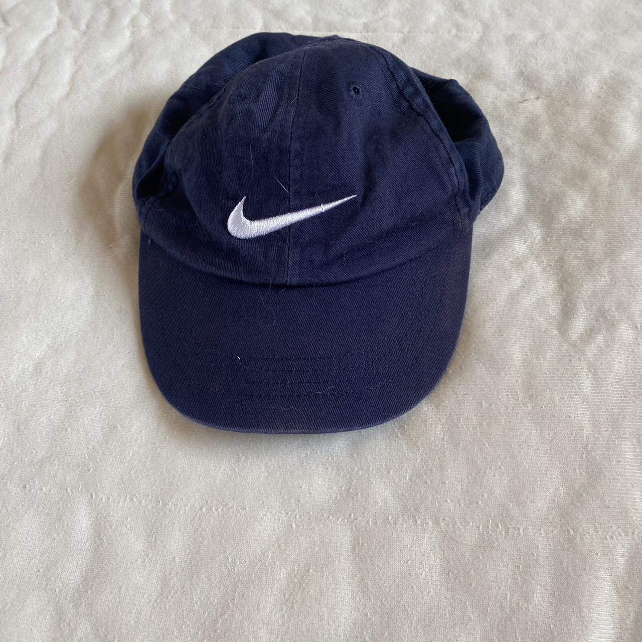 NO PAYPAL Kids size Nike baseball hat - Depop