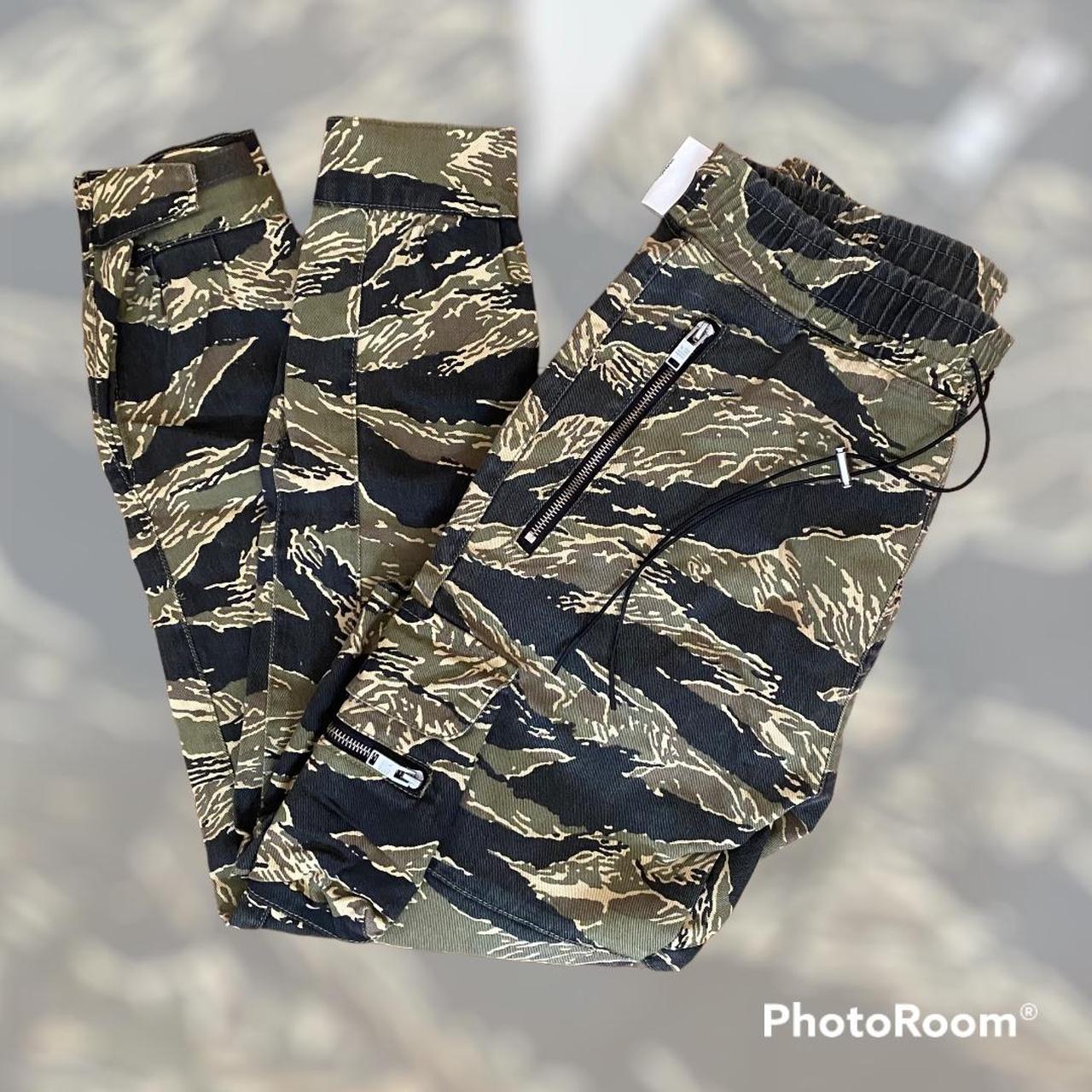 Hyper Denim camouflage cargo joggers. These are Depop