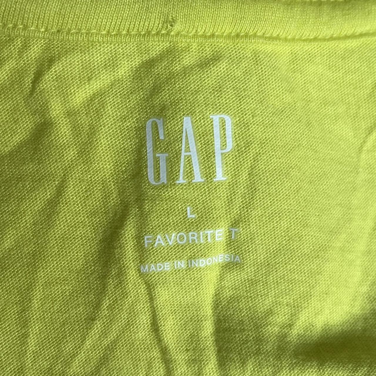 Gap Women's Yellow and Green T-shirt | Depop