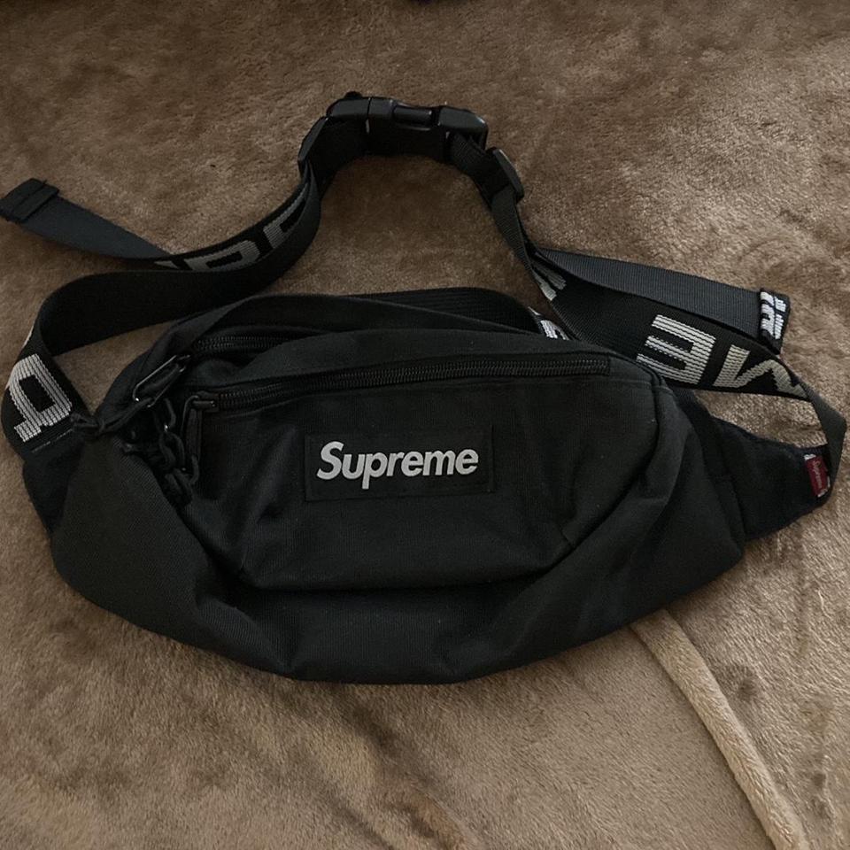 Fake supreme 2025 fanny pack