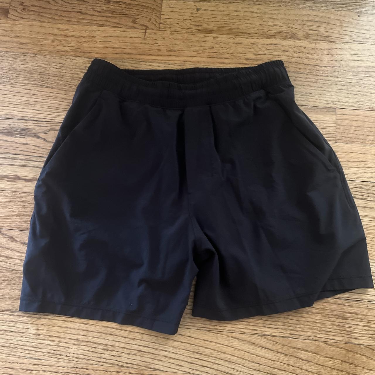 Lululemon Men's Black and Silver Shorts | Depop