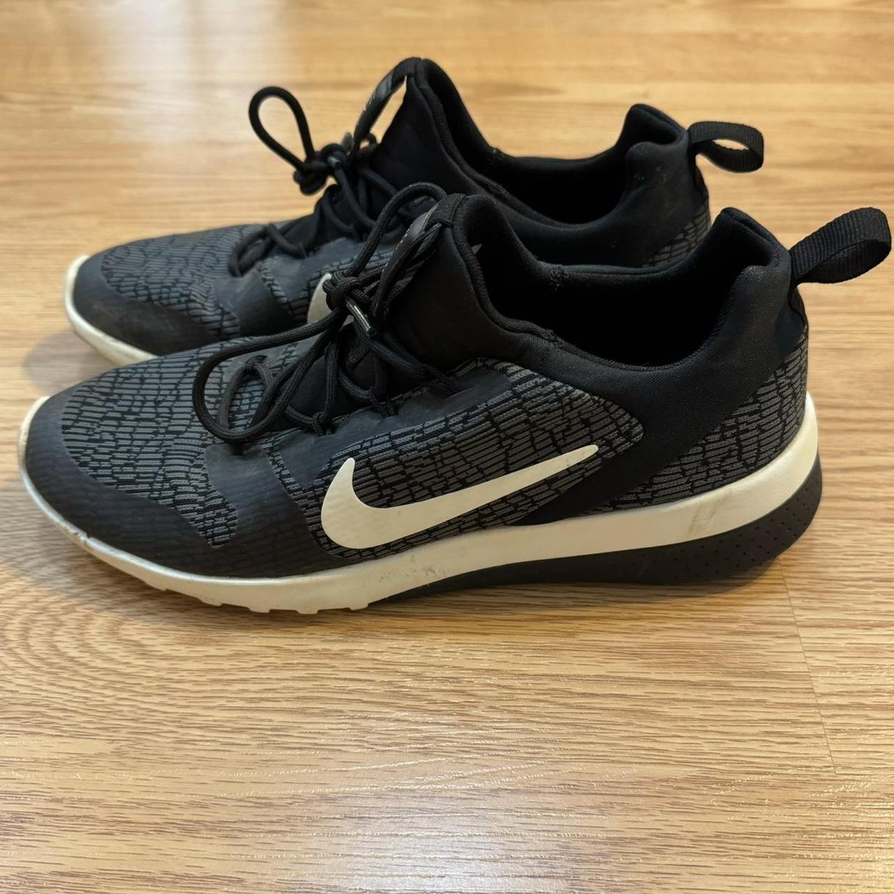 black nike tennis shoes! worn a couple times but... - Depop