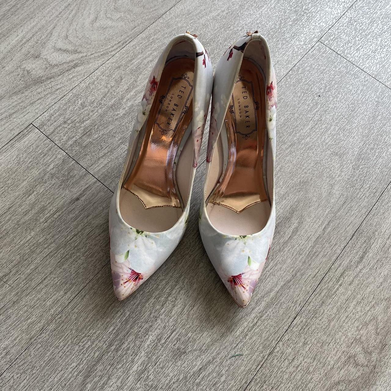 Ted baker hot sale heels white