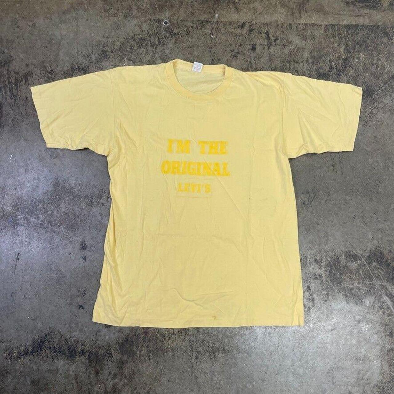 Levis t outlet shirt yellow