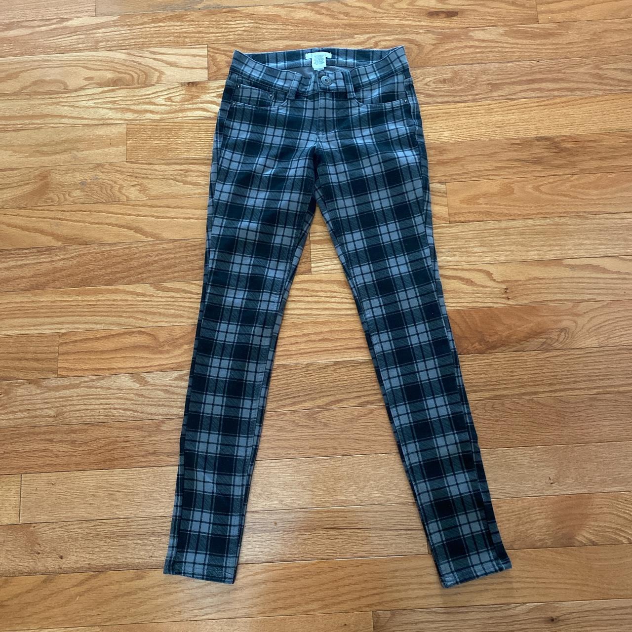 This is a vintage pair of Mudd black and gray... - Depop