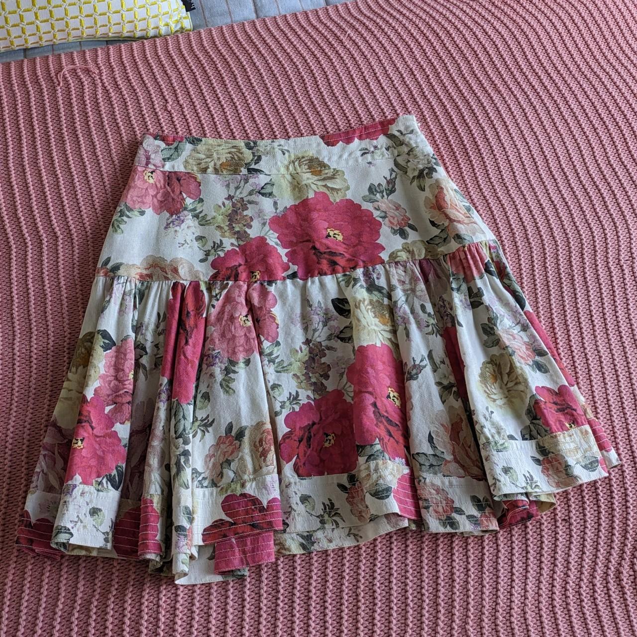 Cute little Portmans skirt, size 8, perfect condition - Depop