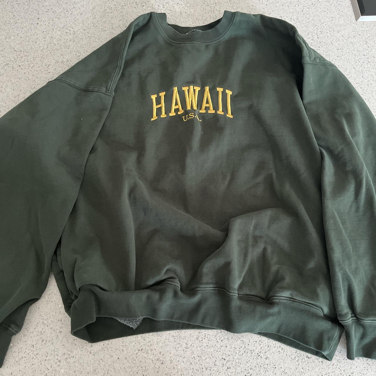 Dark green Hawaii sweatshirt, with pockets,... Depop