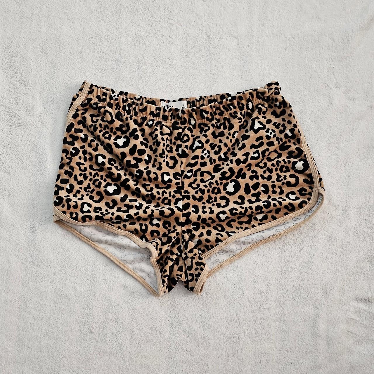 Hollister leopard shorts best sale