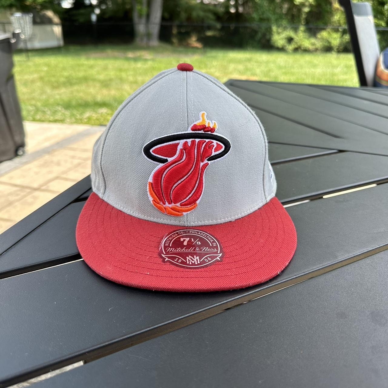 Miami Heat NBA Mitchell & Ness Fitted Hat New with Stickers 7 3/8 & 7 5/8