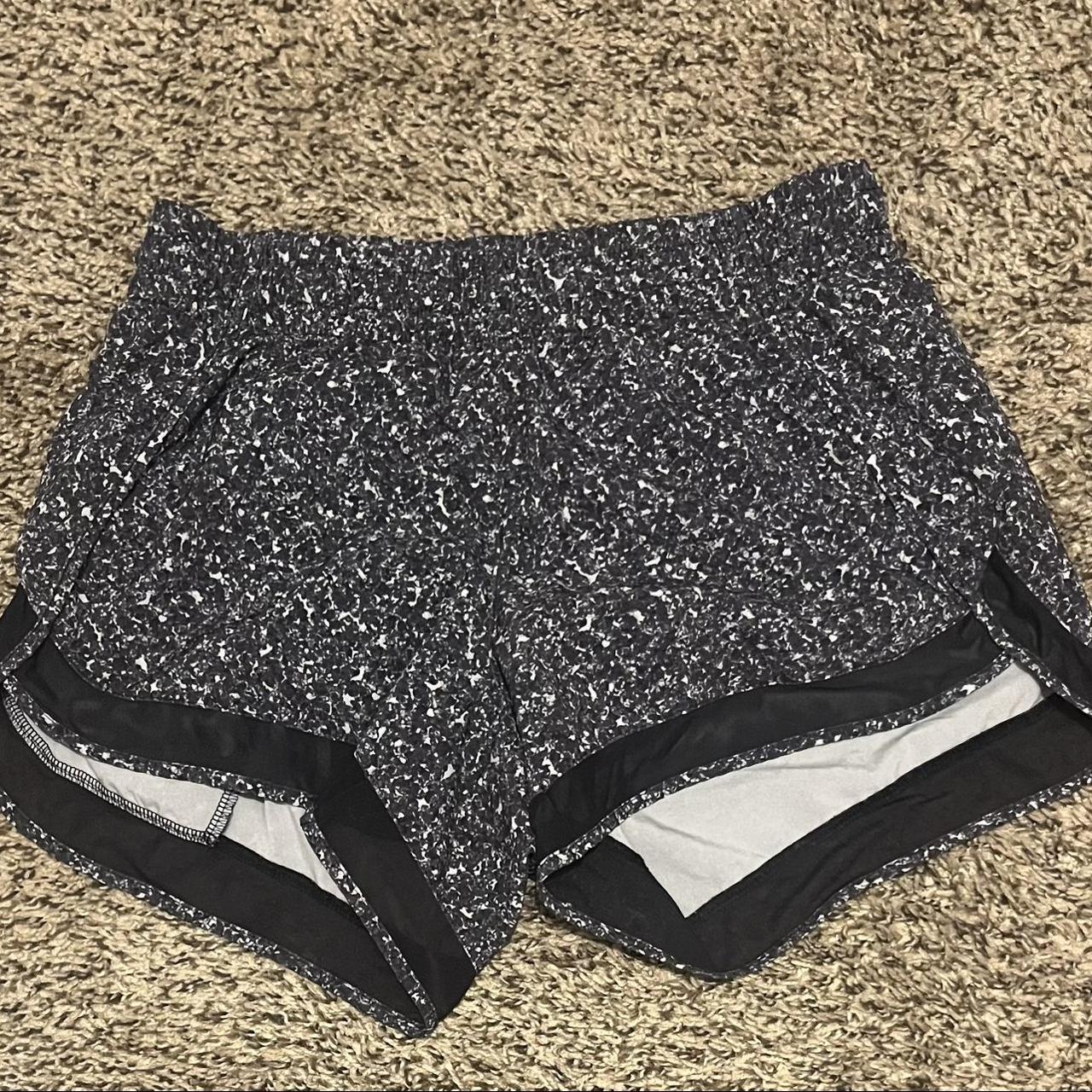 Athleta Shorts Size 4 W30xL4 Women's Activewear - Depop