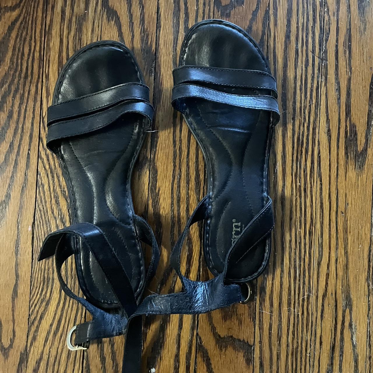 wide width gold wedges